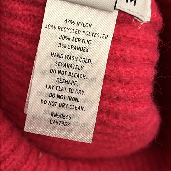 NORDSTROM PINK / RASPBERRY RIBBED CUFFED BEANIE -OS NWT - Picture 5 of 9